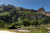 Lago Devero - Alpe Sangiatto (2010 m) Punta della Rossa sullo sfondo. 